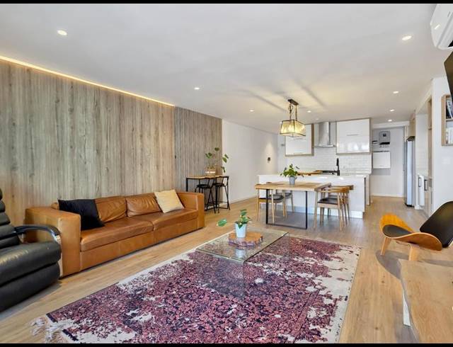 2 BEDROOM APARTMENT FOR SALE IN SEA POINT
